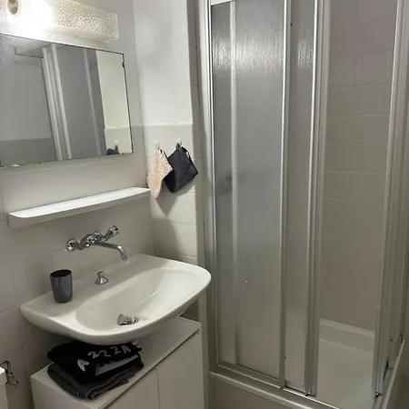 Salute Budget لوكباد