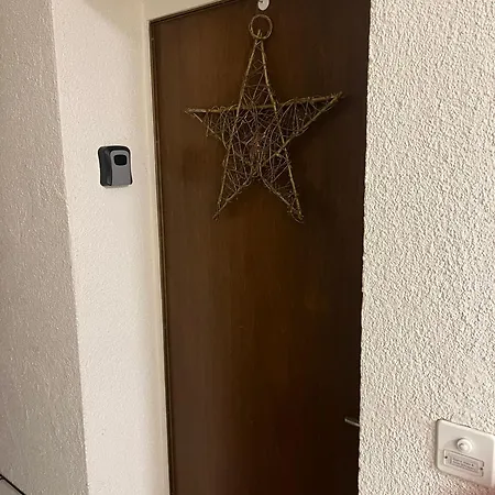 شقة Salute Budget *